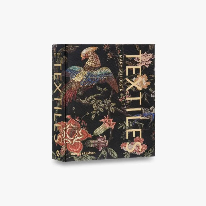 Textiles Thames & Hudson