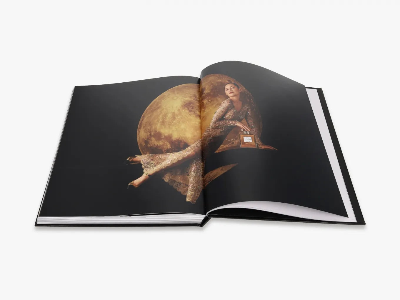 Chanel N°5 Thames & Hudson