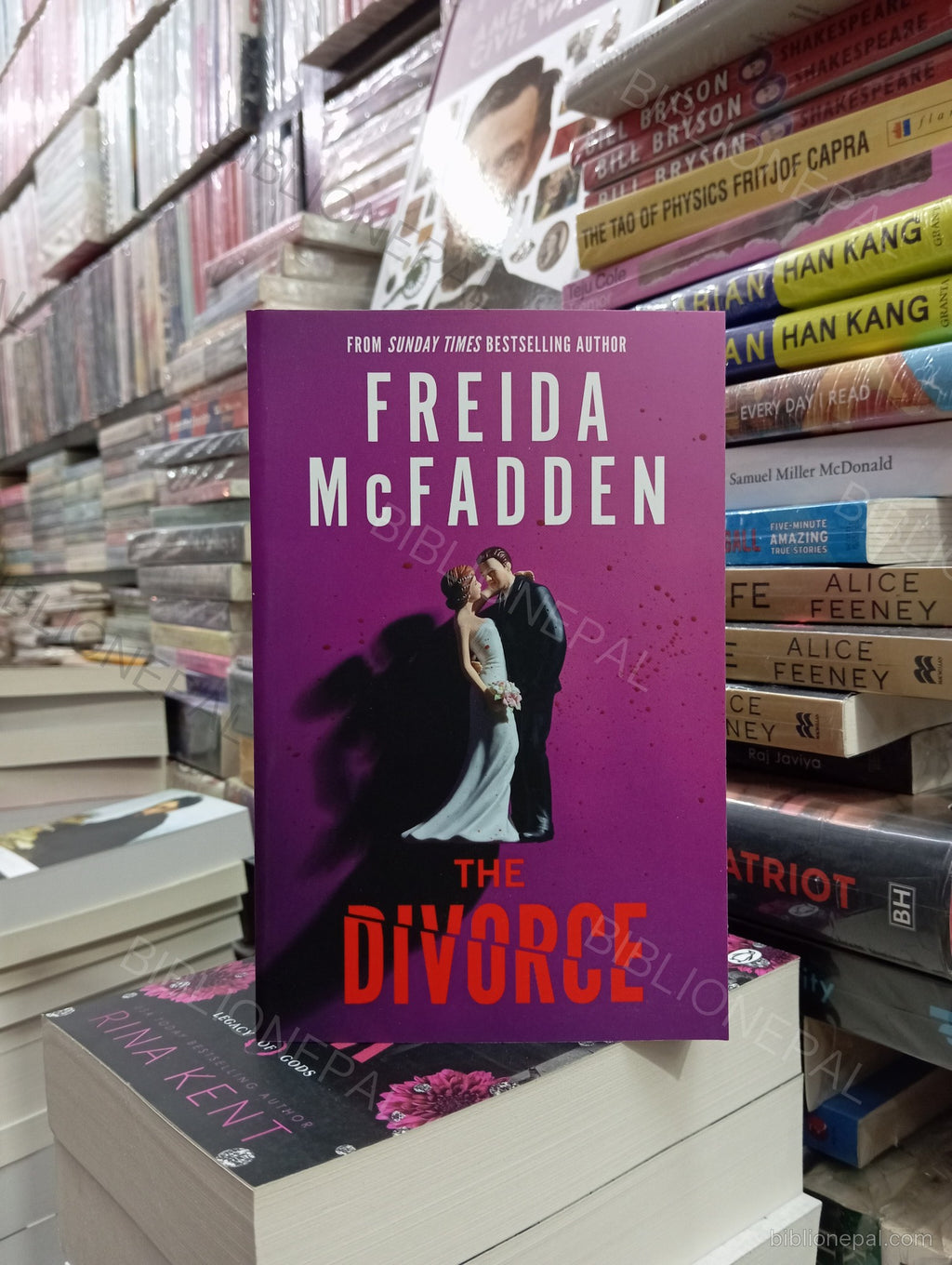 Photoshoot of The Divorce by McFadden Freida