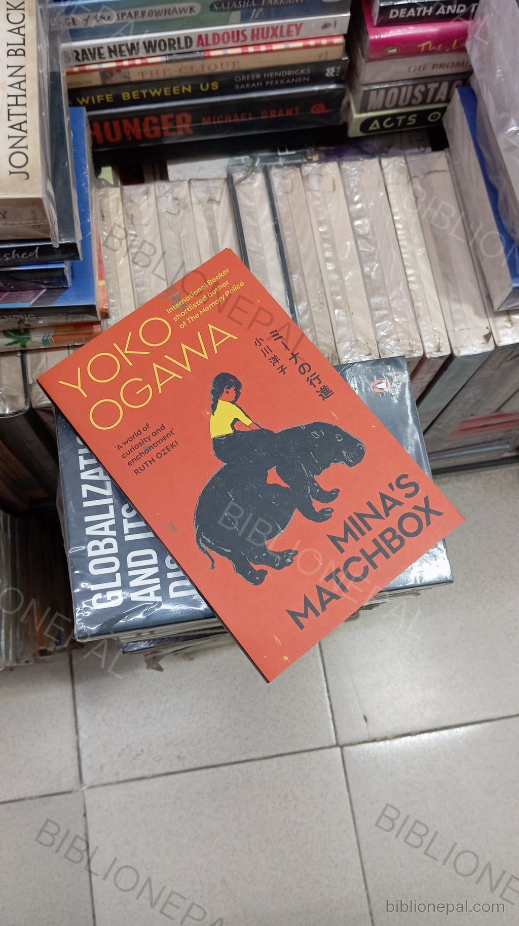 Photoshoot of Mina's matchbox by Yōko Ogawa