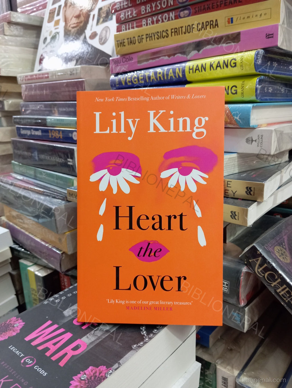 Photoshoot of Heart the Lover by Lily King
