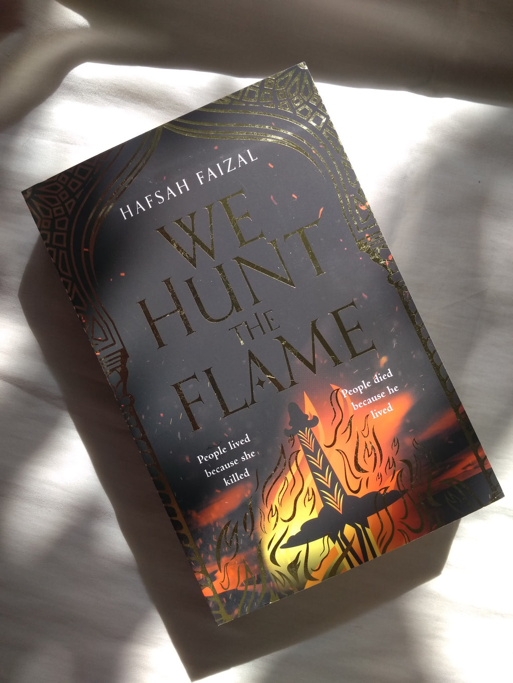 We Hunt the Flame BIBLIONEPAL