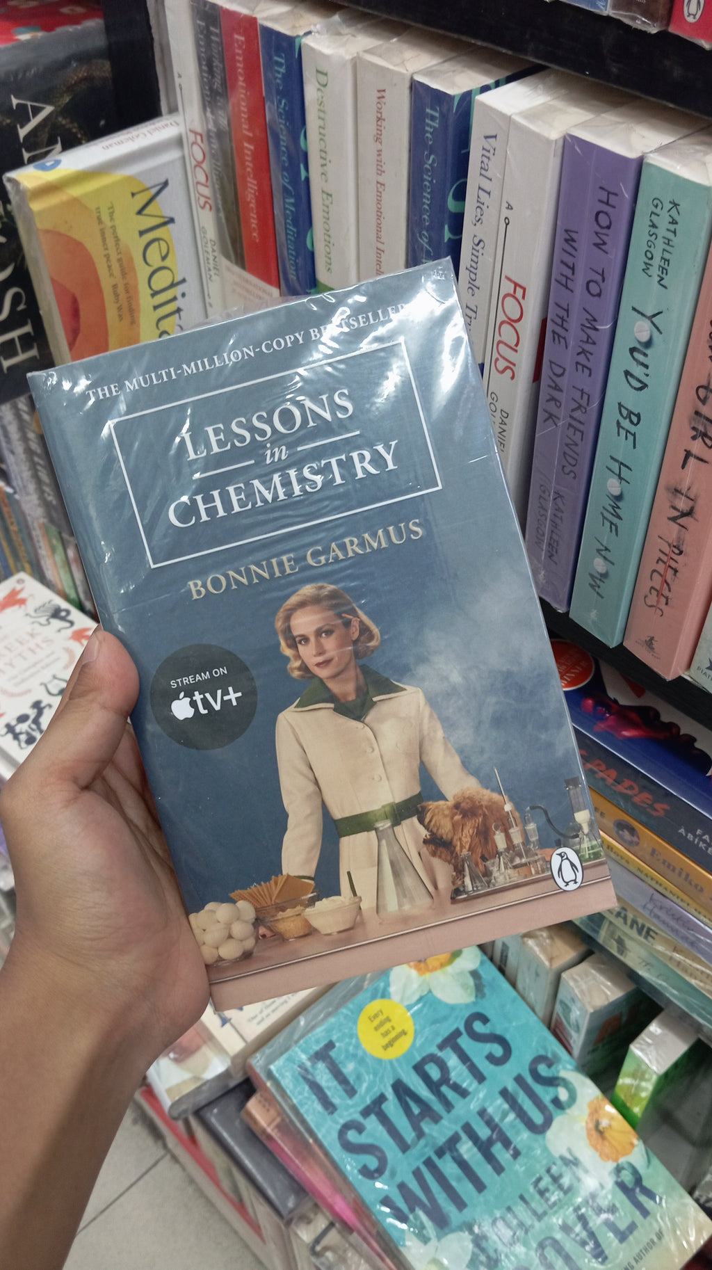 Lessons in Chemistry Books Penguin Random House