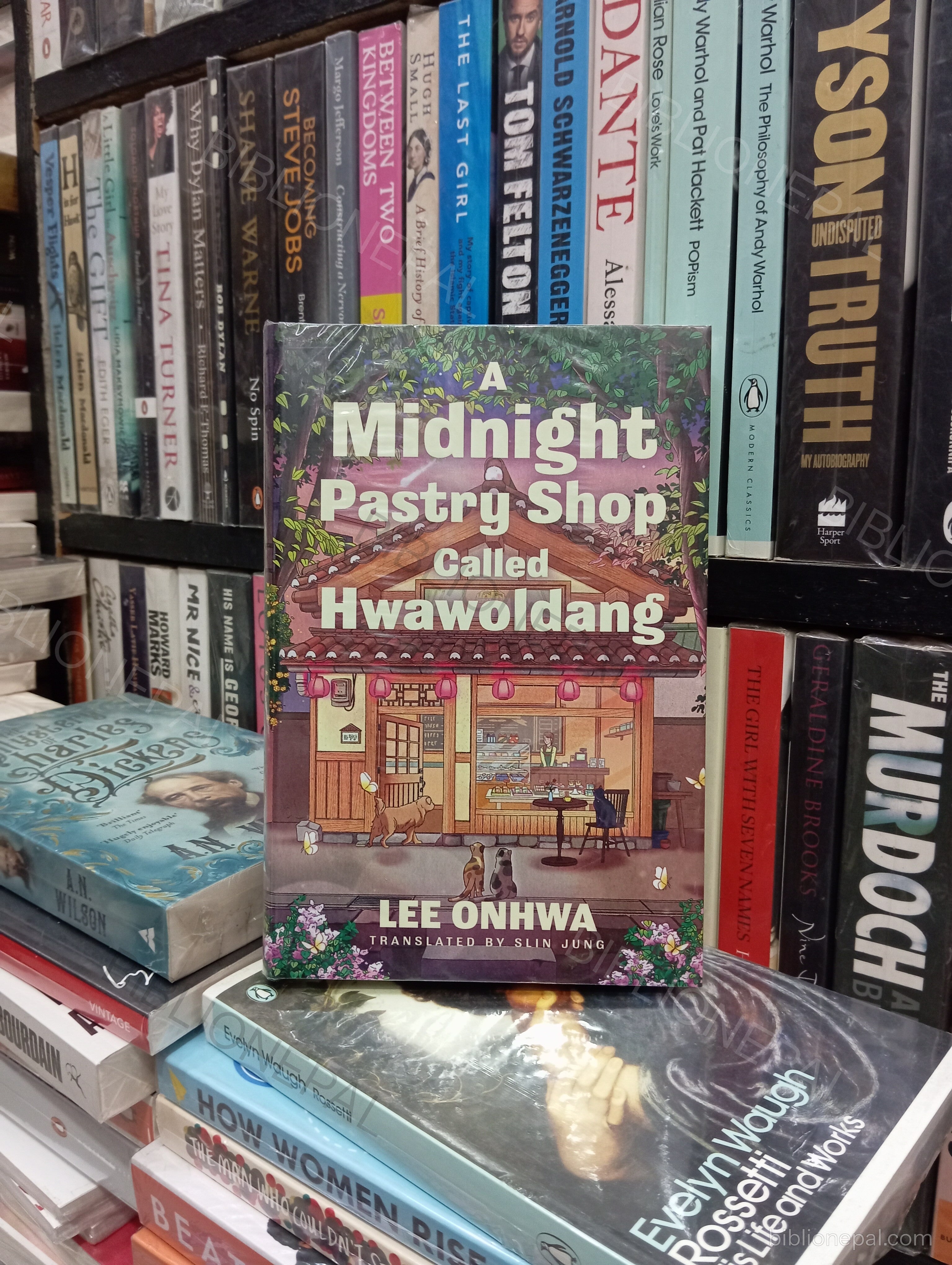 Photoshoot of A Midnight Pastry Shop Called Hwawoldang by Lee Onhwa | IMG_20260417_143906.jpg