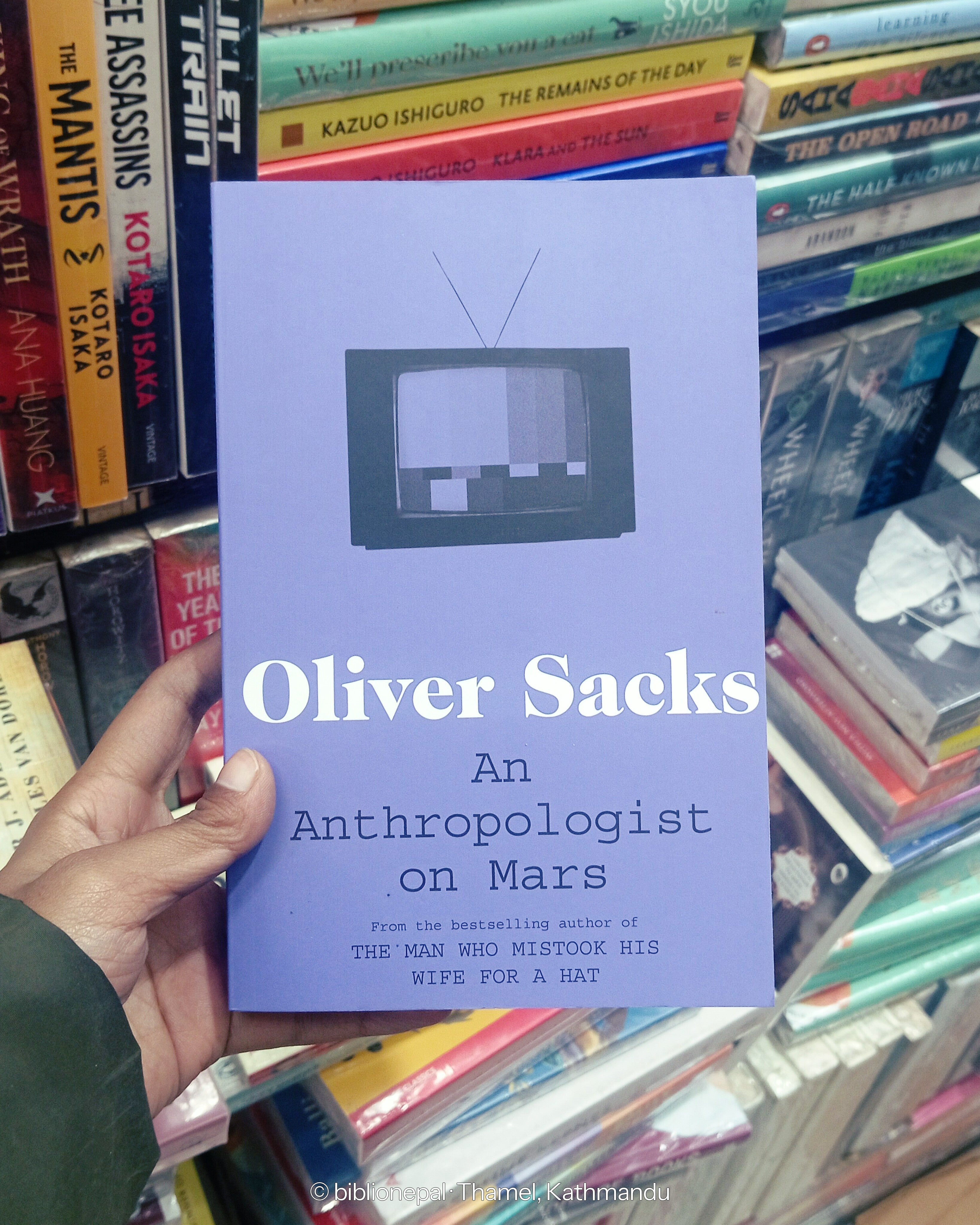 Photoshoot of An Anthropologist on Mars by Oliver Sacks | InShot_20260108_190239400.jpg