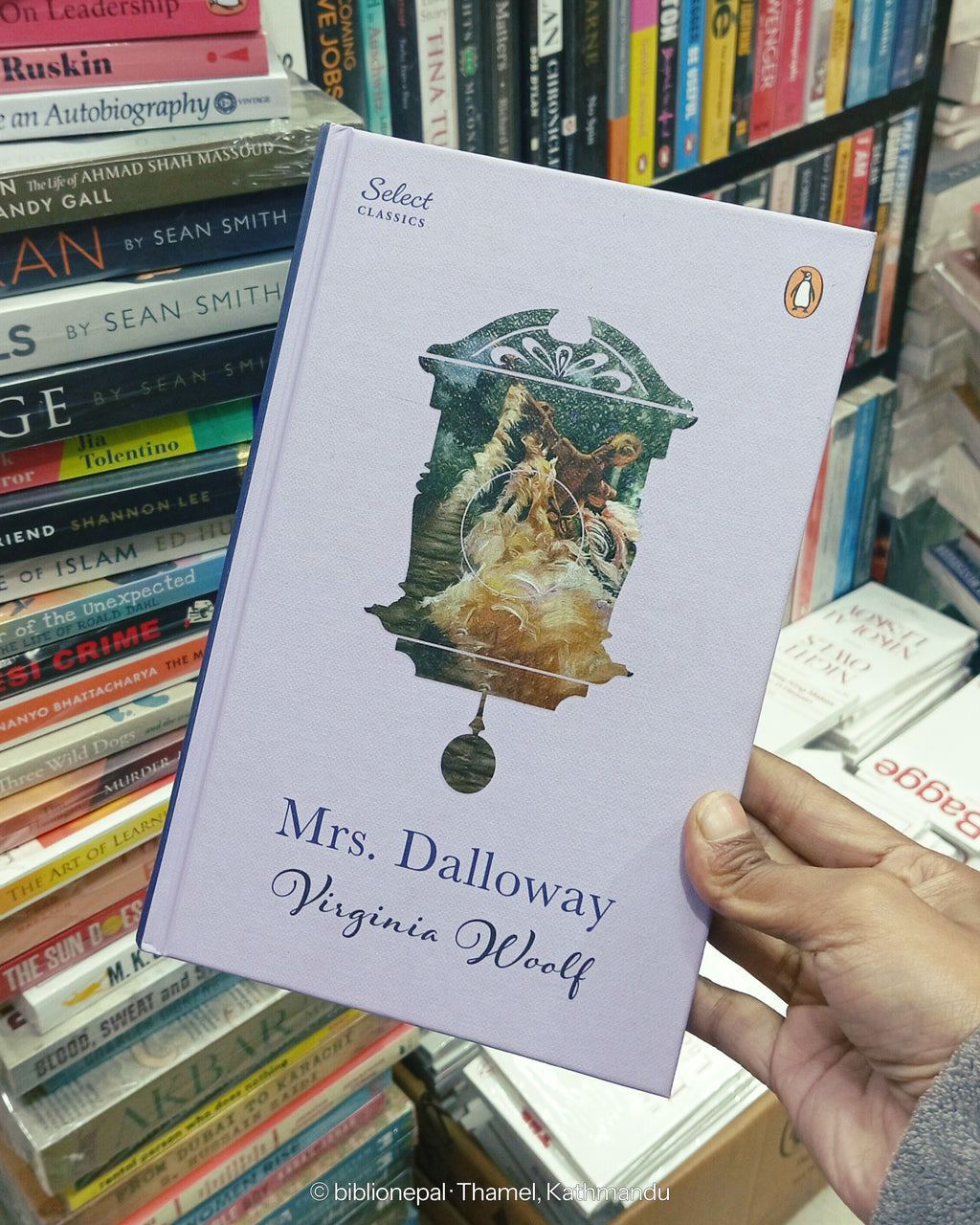 Photoshoot of Mrs. Dalloway by Virginia Woolf | InShot_20260119_182528067.jpg