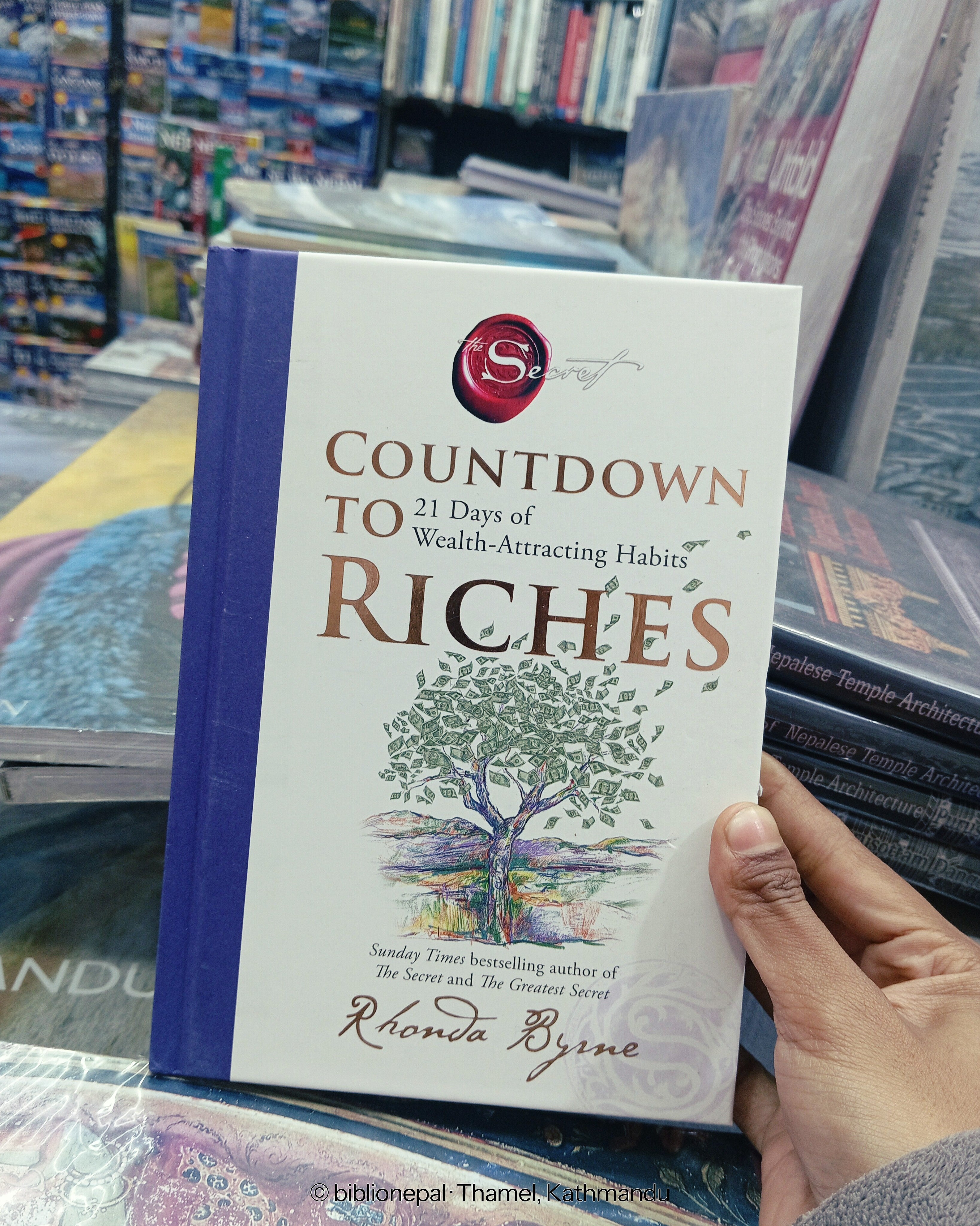 Photoshoot of Countdown to Riches: 21 Days of Wealth-Attracting Habits by Rhonda Byrne | InShot_20260127_185649787.jpg