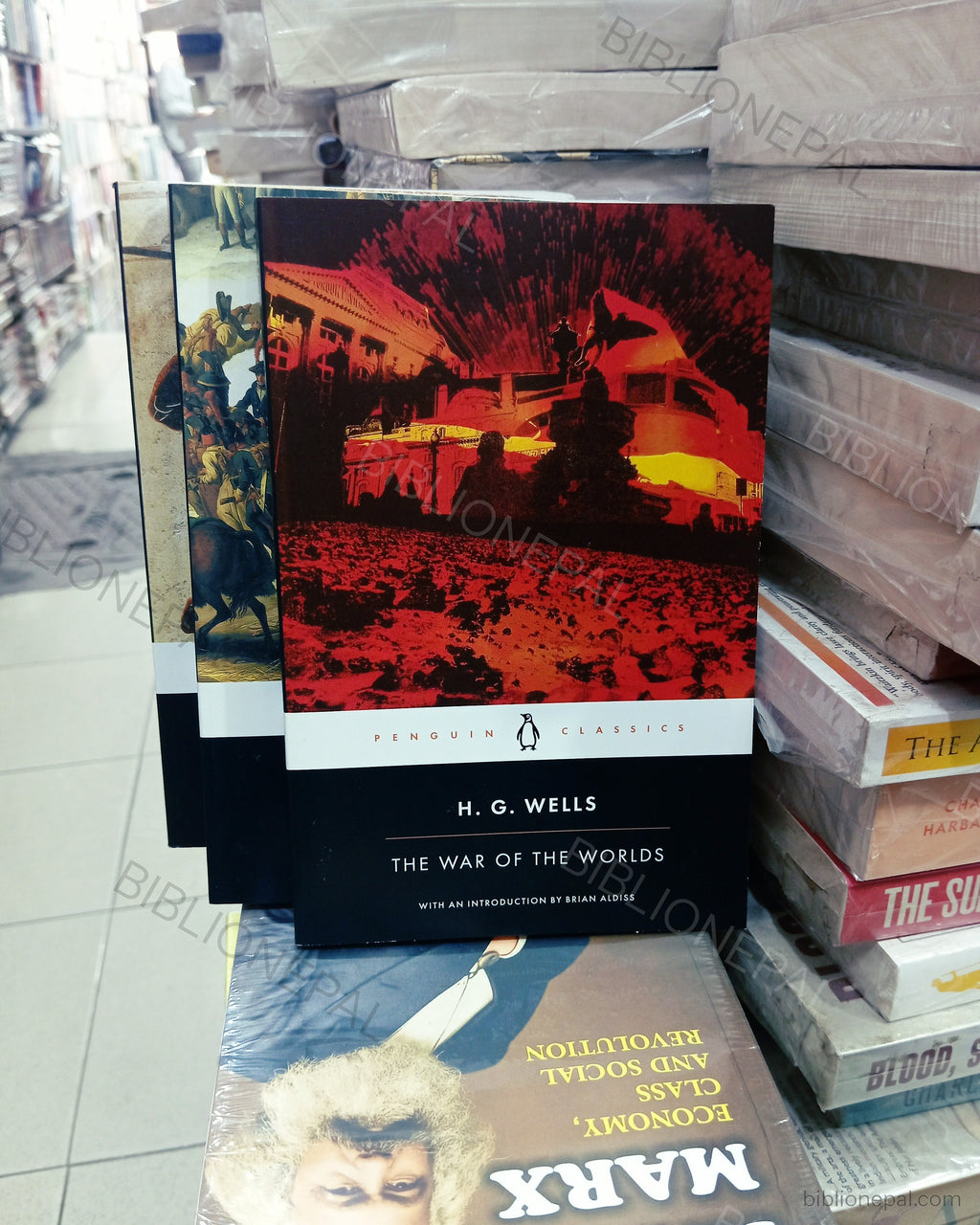 Photoshoot of The War of the Worlds by H. G. Wells | InShot_20260321_190119985.jpg